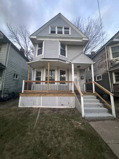 Main picture of 9415 Edmunds Ave