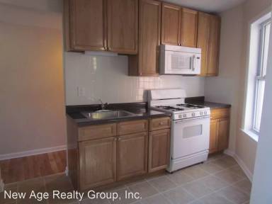 Main picture of 110 S 43rd St
