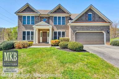 Main picture of 6200 Sandhurst Dr