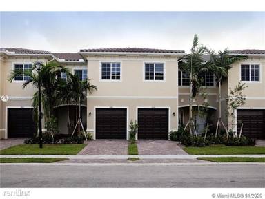 Main picture of 2714 SW 81st Ter