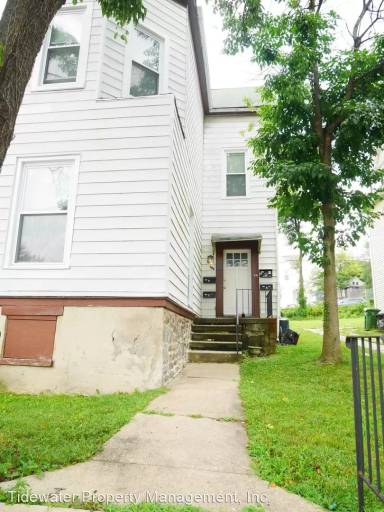 Main picture of 500 E 41st St