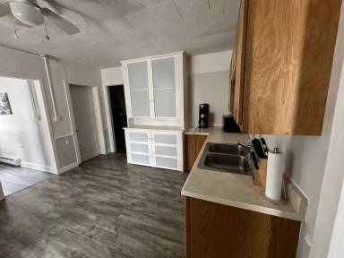 Main picture of 2519 Genesee St