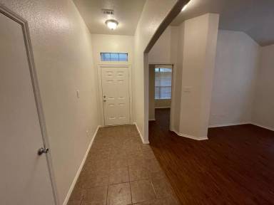 Main picture of 10416 Sixpence Ln