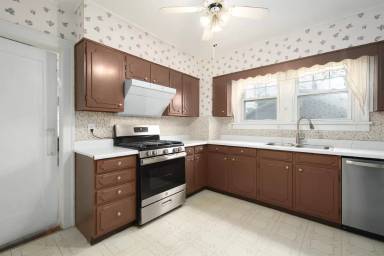 Main picture of 1016 Washington Ave