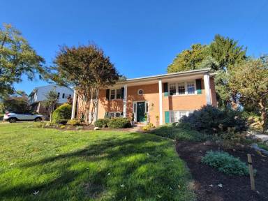 Main picture of 8227 Carrbridge Cir