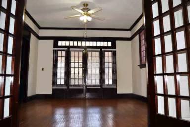 Main picture of 2217 Belmont Blvd