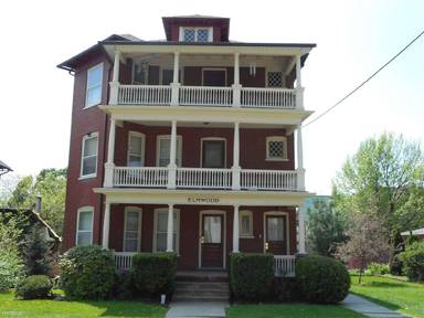 Main picture of 829 Louisa St