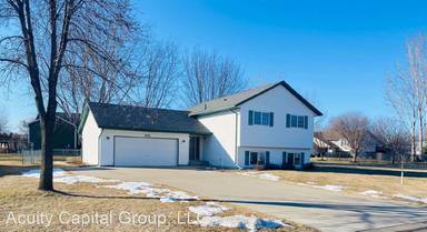 Main picture of 4000 Aspen Cir S