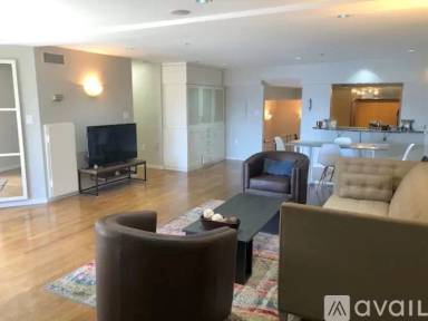 Main picture of Lincoln Wharf Condo