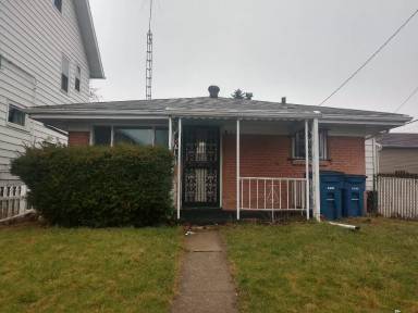 Main picture of 216 Licking St