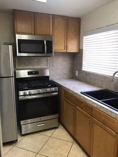 Main picture of 7160 Grable St
