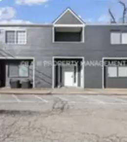 Main picture of 1505 W 25th Ct