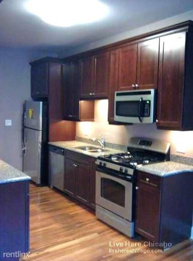 Main picture of 4102 W Addison St