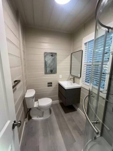 Main picture of 2364 1/2 Mira Vista Ave
