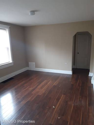 Main picture of 2900 Pestalozzi St