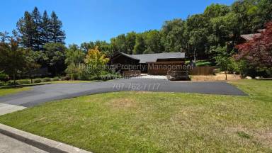 Main picture of 5 Oak Forest Rd