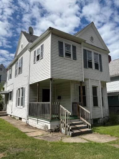 Main picture of 1924 Cherry St