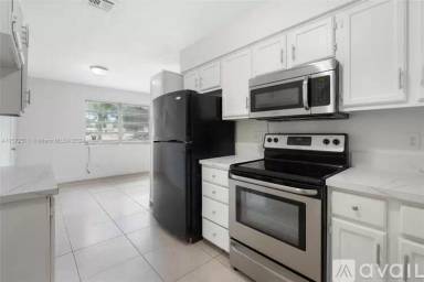 Main picture of 700 SW 67th Ave