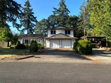 Main picture of 912 Glen Oaks Dr E