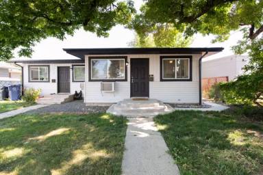 Main picture of 312 Crescent Dr