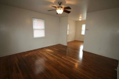 Main picture of 1407 Clarendon St