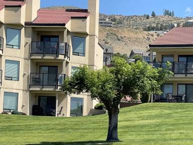 Main picture of 100 Lake Chelan Shores Dr