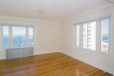 Main picture of 2677 LARKIN Apartments