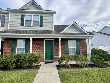 Main picture of 500 Streamwood Dr