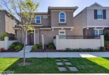 Main picture of 2203 Village Green Dr