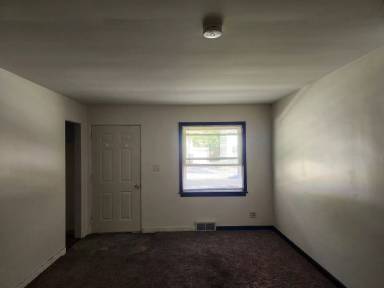 Main picture of 653 Ripley Ave