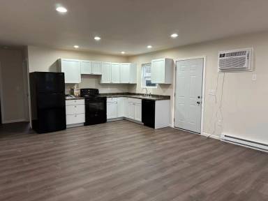 Main picture of 1613 3rd St N