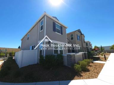 Main picture of 3151 Blackbird Ct
