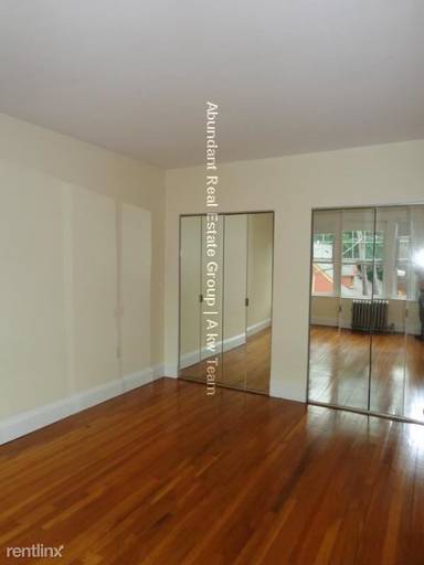 Main picture of 1 Langdon St