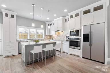 Main picture of 404-418 NW Retreat Ln