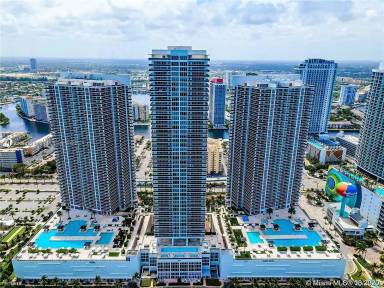 Main picture of Beach Club Hallandale