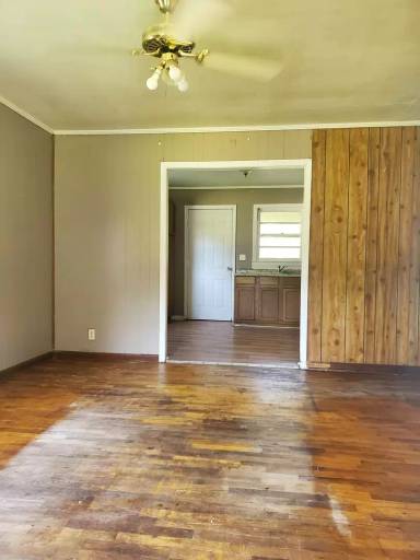 Main picture of 209 Poplar St