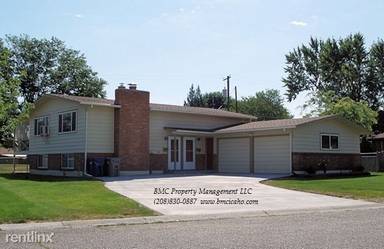 Main picture of 3108 N Redway Rd