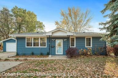 Main picture of 4517 W 84th St