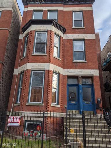 Main picture of 241 W Scott St