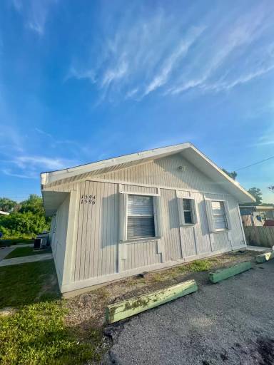 Main picture of 1572 Cypress Dr
