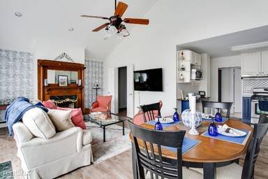 Main picture of 922 Blankenbaker Ln