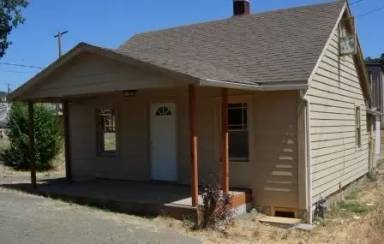 Main picture of 989 NE Willow St