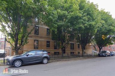 Main picture of 1023 W Grace St