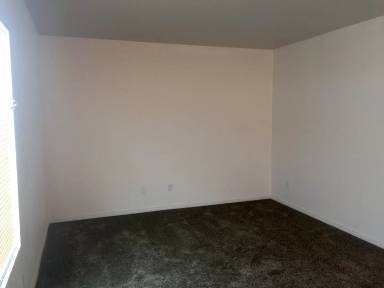 Main picture of 1440 E 7th St