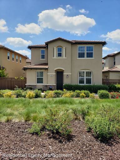 Main picture of 830 Blossom Rock Ln