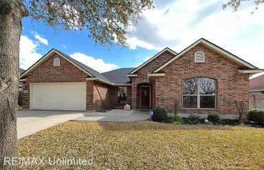 Main picture of 2522 Waleetka St