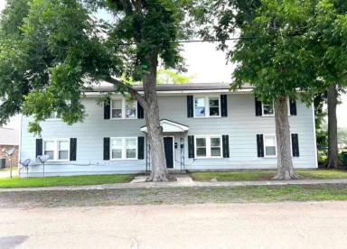 Main picture of 301 E Lafayette St