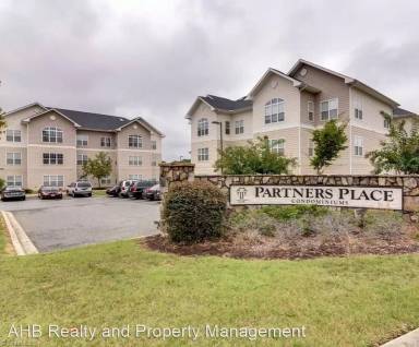 Main picture of 100 Campus Walk Trl