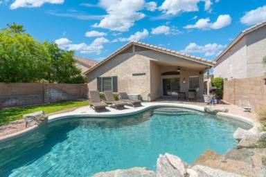 Main picture of 1253 S Colonial Dr