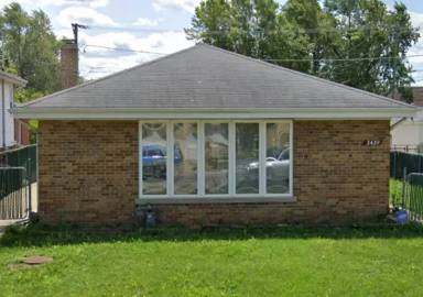 Main picture of 3439 Main St